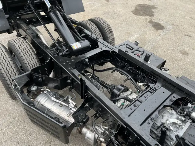 いすゞ エルフ 2PG-NKS88AD(4WD)の写真17