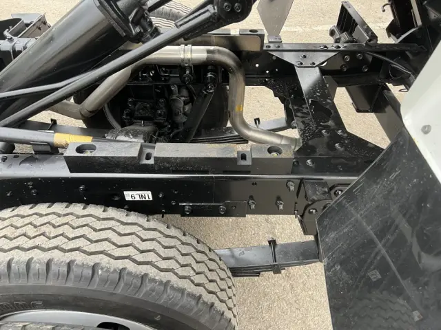 いすゞ エルフ 2PG-NKS88AD(4WD)の写真23