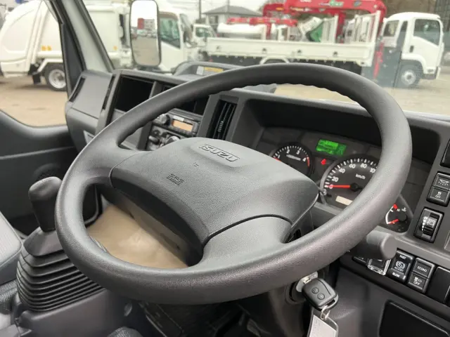 いすゞ エルフ 2PG-NKS88AD(4WD)の写真29