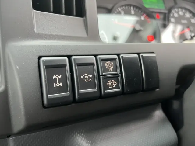 いすゞ エルフ 2PG-NKS88AD(4WD)の写真32