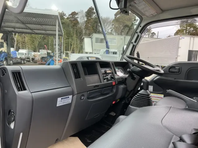 いすゞ エルフ 2PG-NKS88AD(4WD)の写真35