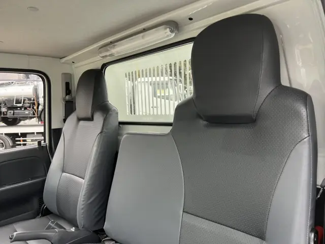 いすゞ エルフ 2PG-NKS88AD(4WD)の写真36