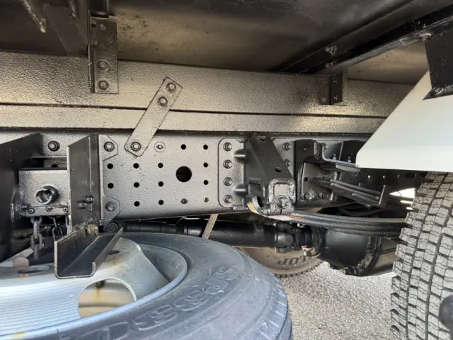 三菱 キャンター 2PG-FEB90(2WD)の写真22