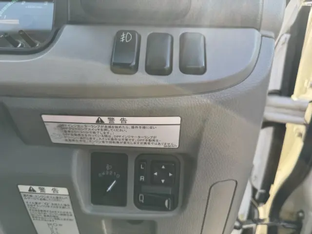 三菱 キャンター 2PG-FEB90(2WD)の写真32