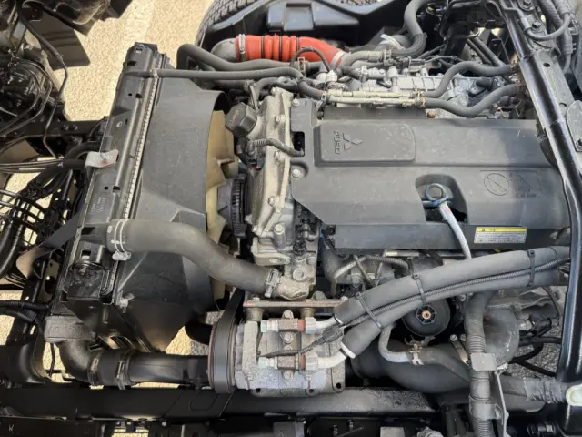 三菱 キャンター 2PG-FEB90(2WD)の写真37