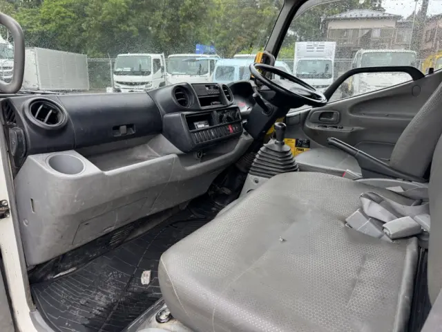 日野 デュトロ TKG-XZU620T(2WD)の写真36