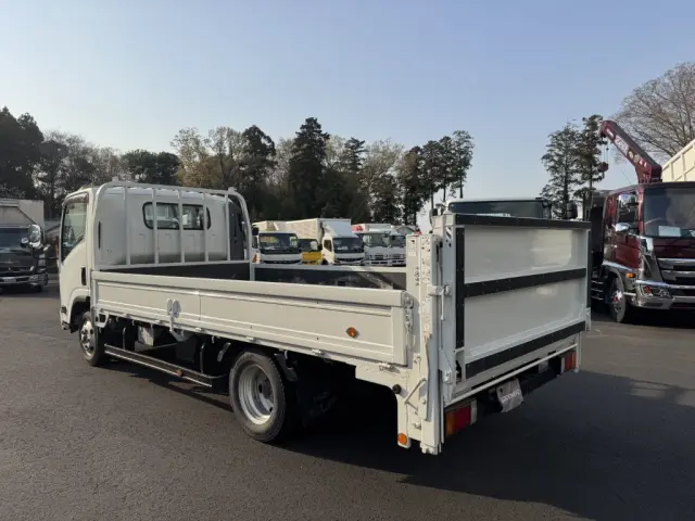 いすゞ エルフ TRG-NPR85AR(2WD)の写真4