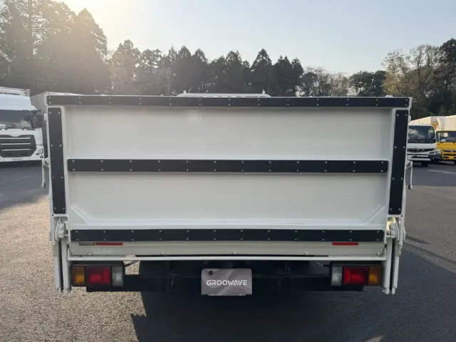 いすゞ エルフ TRG-NPR85AR(2WD)の写真8