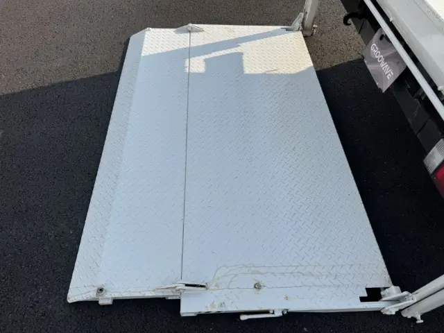 いすゞ エルフ TRG-NPR85AR(2WD)の写真11