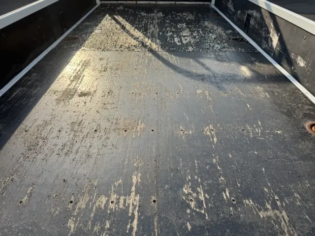 いすゞ エルフ TRG-NPR85AR(2WD)の写真14