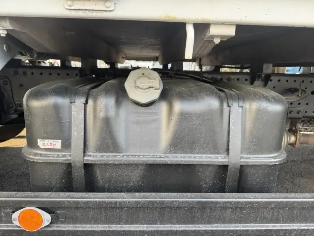 いすゞ エルフ TRG-NPR85AR(2WD)の写真22