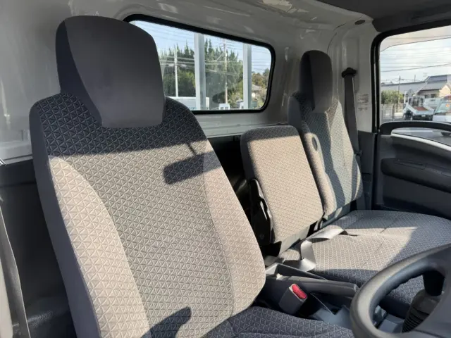 いすゞ エルフ TRG-NPR85AR(2WD)の写真23