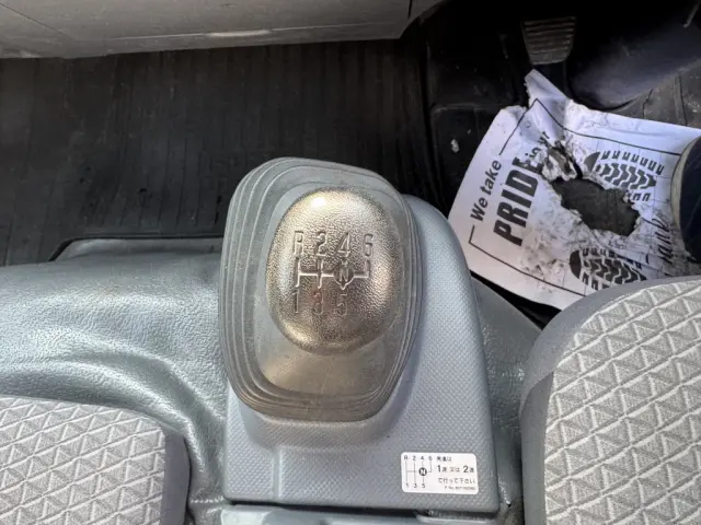 いすゞ エルフ TRG-NPR85AR(2WD)の写真26