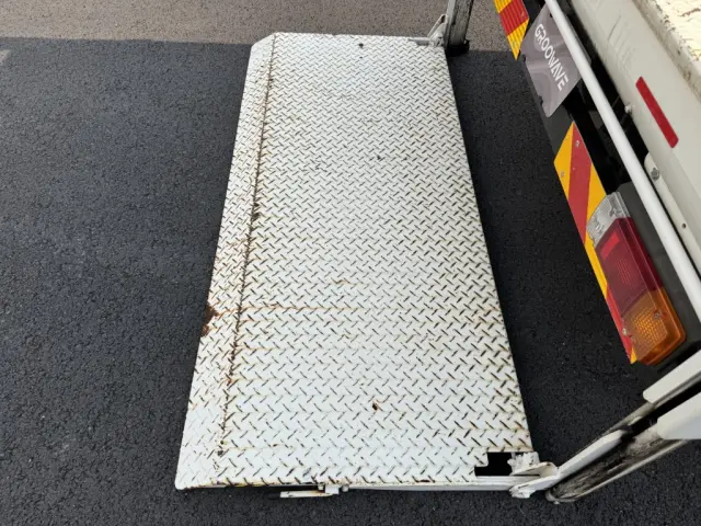 日野 デュトロ TKG-XZU710M(2WD)の写真11