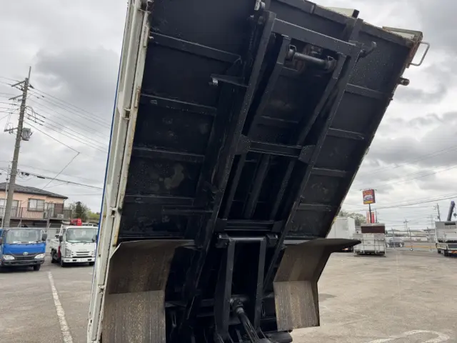 いすゞ エルフ SKG-NPR85YN(2WD)の写真13