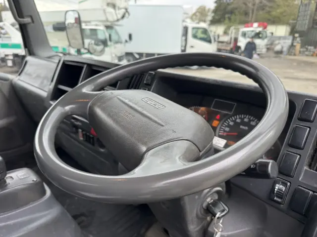 いすゞ エルフ SKG-NPR85YN(2WD)の写真32