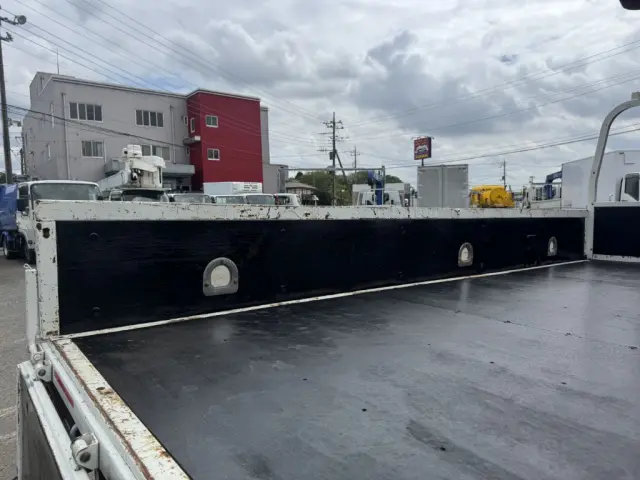 いすゞ エルフ TPG-NKR85R(2WD)の写真10