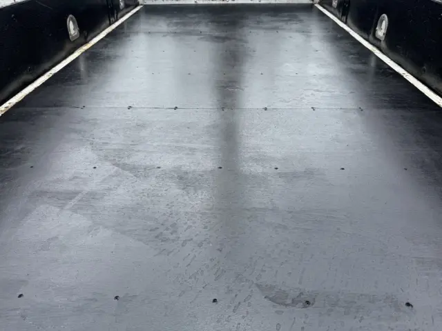 いすゞ エルフ TPG-NKR85R(2WD)の写真12