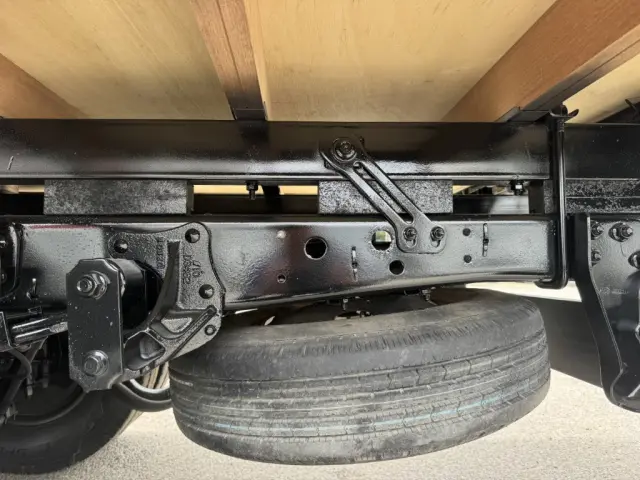 いすゞ エルフ TPG-NKR85R(2WD)の写真26