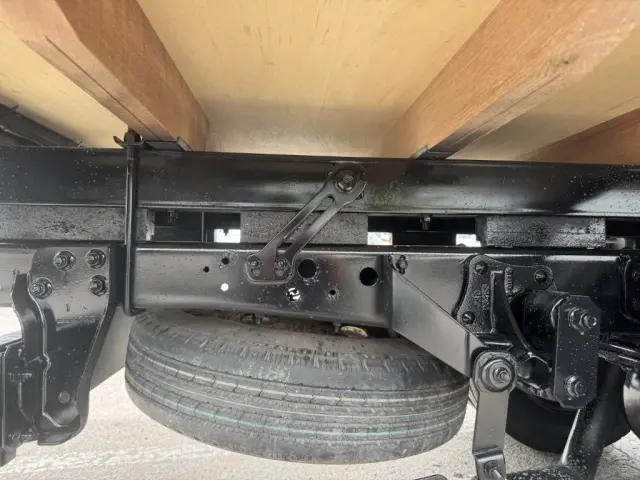 いすゞ エルフ TPG-NKR85R(2WD)の写真26