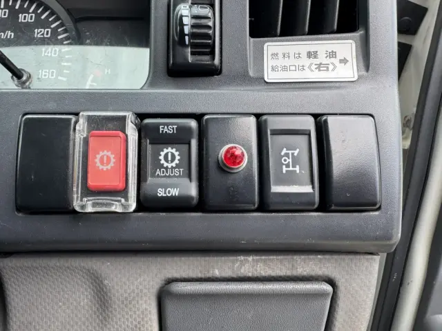 いすゞ エルフ TPG-NKR85R(2WD)の写真37