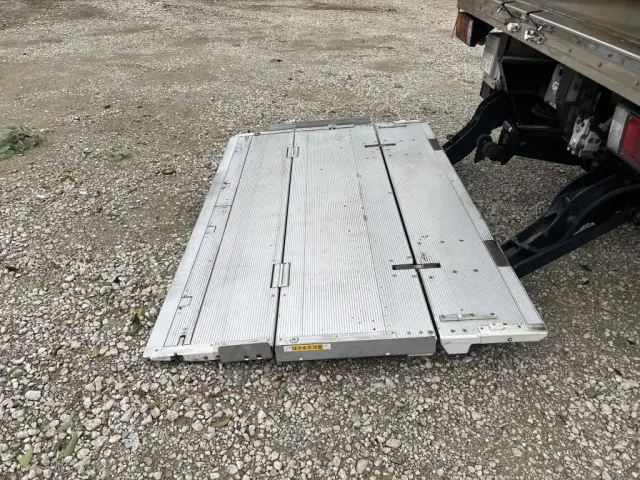 いすゞ エルフ TKG-NPR85YN(2WD)の写真11