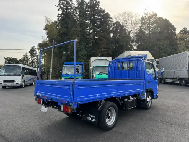 いすゞ エルフ TPG-NJR85A(2WD)の写真3