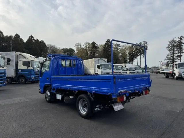 いすゞ エルフ TPG-NJR85A(2WD)の写真4