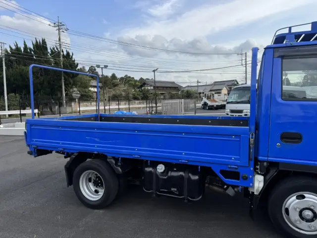 いすゞ エルフ TPG-NJR85A(2WD)の写真6