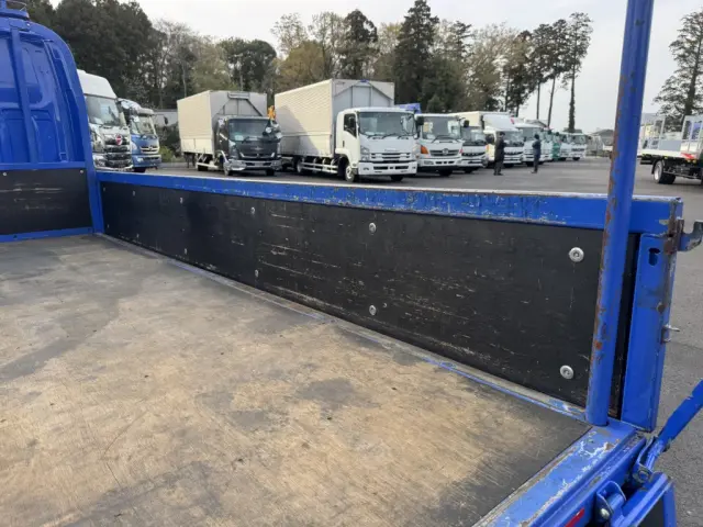 いすゞ エルフ TPG-NJR85A(2WD)の写真11