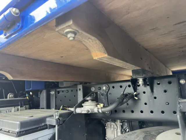 いすゞ エルフ TPG-NJR85A(2WD)の写真18