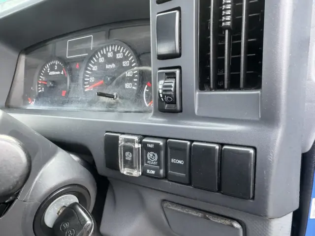 いすゞ エルフ TPG-NJR85A(2WD)の写真25