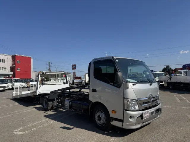 トヨタ ダイナ 2KG-XZU722(2WD)の写真2