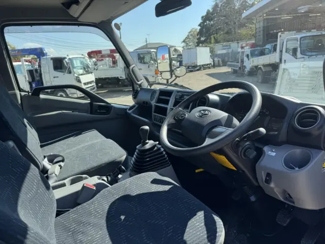 トヨタ ダイナ 2KG-XZU722(2WD)の写真32