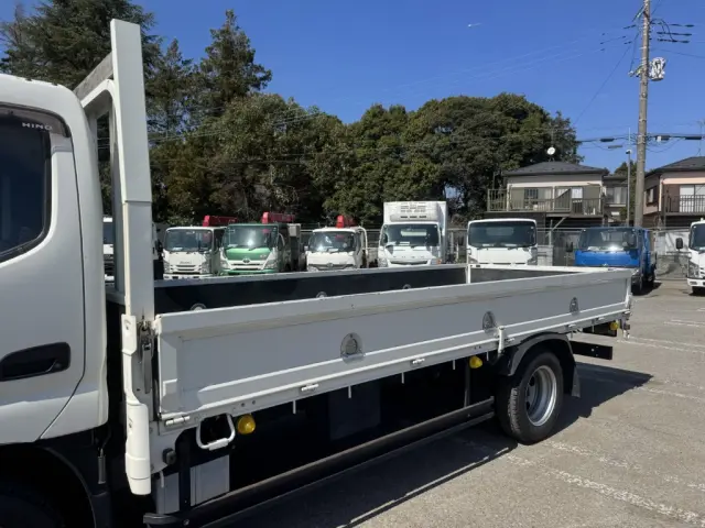 日野 デュトロ 2RG-XZC655M(2WD)の写真7