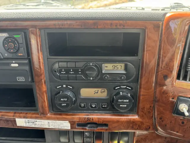 いすゞ ギガ QPG-CXZ77BT(6x4)の写真31