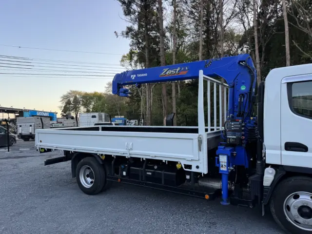 三菱 キャンター 2PG-FEB80(2WD)の写真6