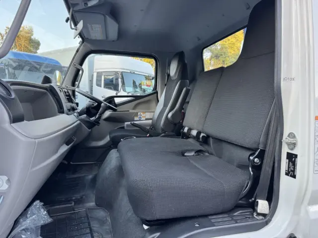 三菱 キャンター 2PG-FEB80(2WD)の写真39