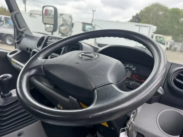 日野 デュトロ SKG-XZU600E(2WD)の写真27