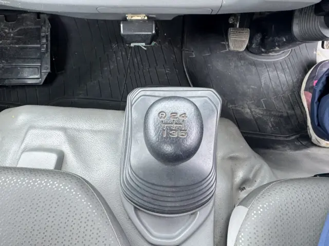 日野 デュトロ SKG-XZU600E(2WD)の写真28