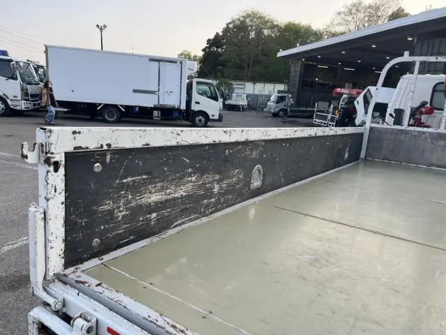 いすゞ エルフ TPG-NKR85AR(2WD)の写真10