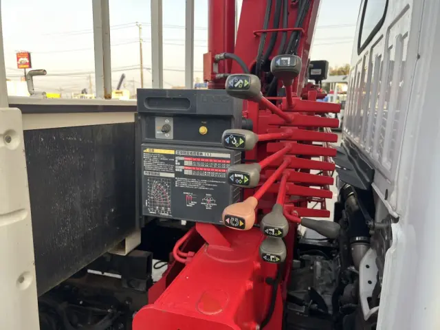 いすゞ エルフ TPG-NKR85AR(2WD)の写真21