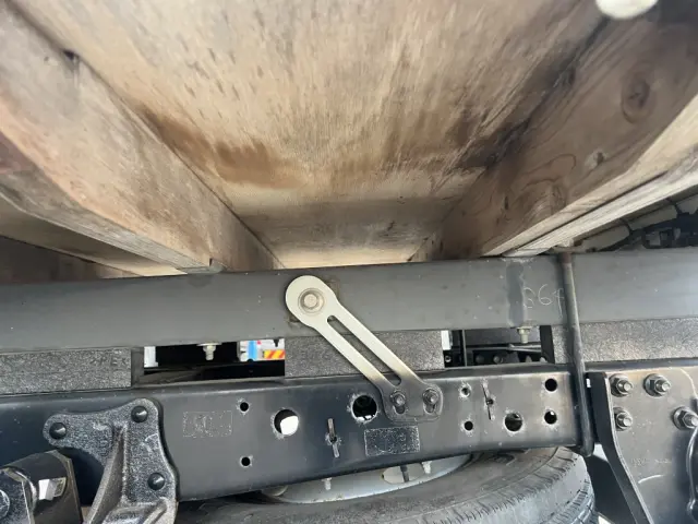 いすゞ エルフ TPG-NKR85AR(2WD)の写真26