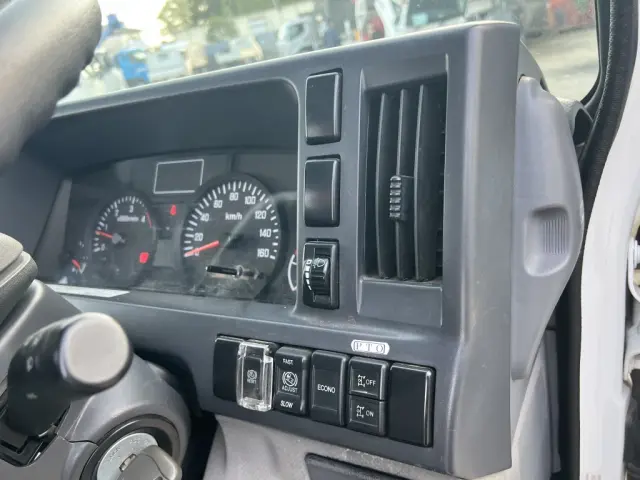 いすゞ エルフ TPG-NKR85AR(2WD)の写真36