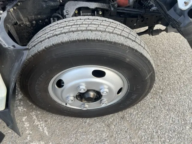 いすゞ エルフ TPG-NKR85AR(2WD)の写真41