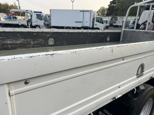 いすゞ エルフ TPG-NKR85AR(2WD)の写真49