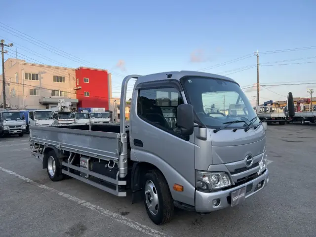 日野 デュトロ 2RG-XZU655M(2WD)の写真2