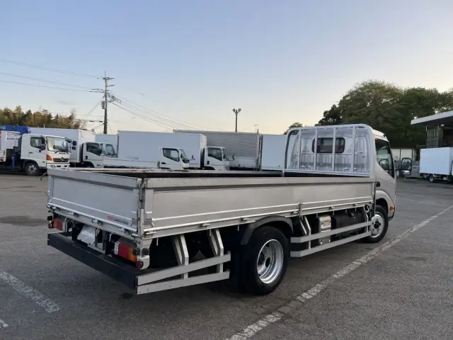 日野 デュトロ 2RG-XZU655M(2WD)の写真3