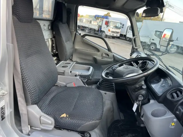 日野 デュトロ 2RG-XZU655M(2WD)の写真21