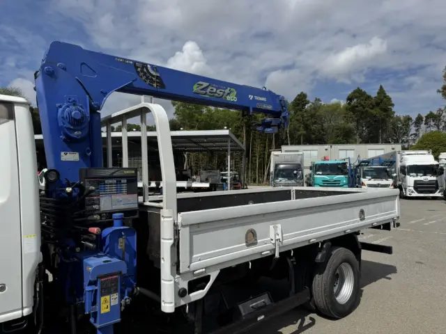 いすゞ エルフ TPG-NKR85AR(2WD)の写真7